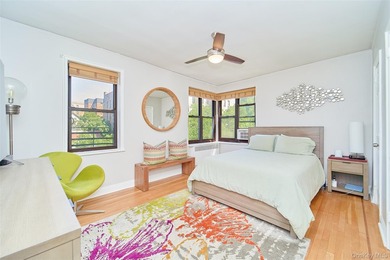 Come see this lovely Villiage Flair apartment, filled with light - photo 15