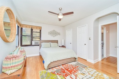 Come see this lovely Villiage Flair apartment, filled with light - photo 17