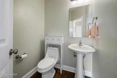 Beautiful 3 Bedroom/2.5 Bath + Bonus Room/Loft, 2 story home in