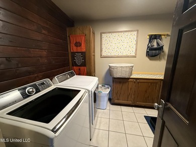 Step into this well built home located in the College Park area - photo 19