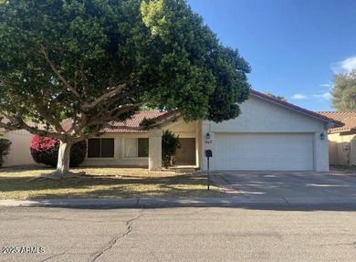 The Lakes of Tempe Home Active Under Contract in Tempe Arizona