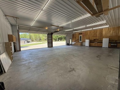 Terrific Property! 4 Bedrooms, 2 Full Baths (including guest - photo 32