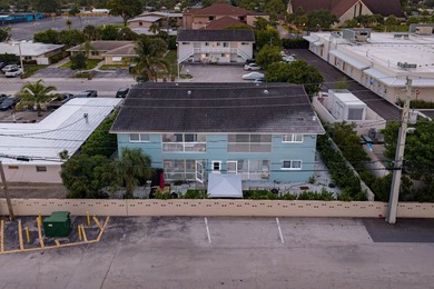 Substantial two-story quadruplex located in The Cove, Downtown - photo 3