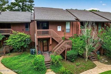 Tucked away in Lakeside Villa Condominiums, this charming - photo 4