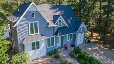 Beautiful Custom home on Mt Morris chain of lakes. - Lake Home For Sale in Wautoma, Wisconsin
