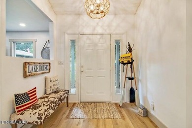 Come fall in love with the Scenic Lake Front Home on Watts Bar - photo 7