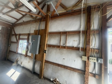 Motivated Seller!  3 bay garage. - photo 6