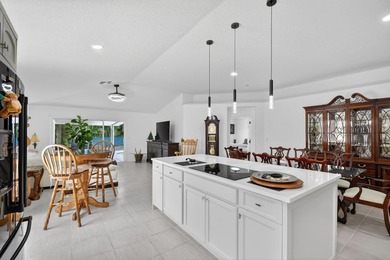 WOW - Awesome pool home with renovated kitchen, flooring and - photo 12