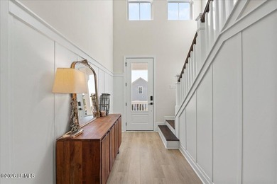 Luxury marsh front living, newer construction, deep water - photo 16