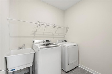 Luxury marsh front living, newer construction, deep water - photo 35