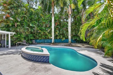 WOW - Awesome pool home with renovated kitchen, flooring and - photo 40