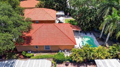 WOW - Awesome pool home with renovated kitchen, flooring and - photo 47