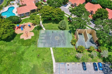 WOW - Awesome pool home with renovated kitchen, flooring and - photo 50