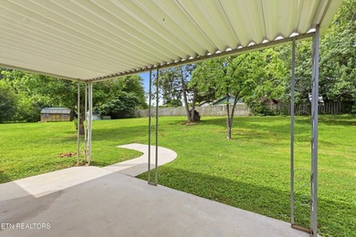 Freshly painted inside and out, this move in ready brick 3 - photo 8