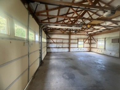 Motivated Seller!  3 bay garage. - photo 10