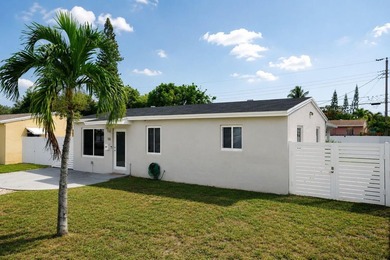Welcome to this charming single-story residence located in - photo 13