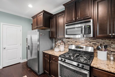 In the heart of Inlet Beach, this fully furnished 3-bedroom, 2 - photo 15