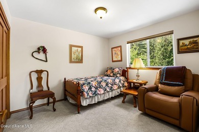Incredible opportunity to own a well loved lake view home in - photo 24