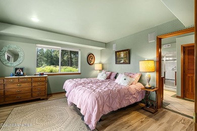 Incredible opportunity to own a well loved lake view home in - photo 28