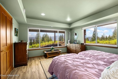 Incredible opportunity to own a well loved lake view home in - photo 29