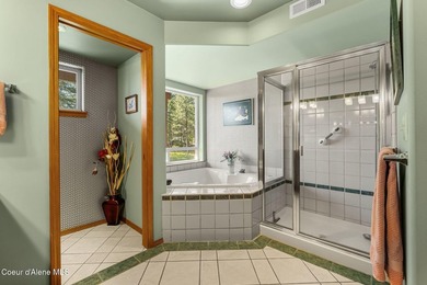Incredible opportunity to own a well loved lake view home in - photo 32