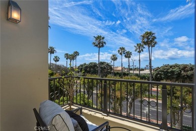Coveted SeaCliff on the Greens Executive townhome. Light-filled - photo 33