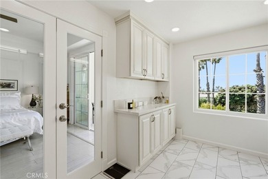 Coveted SeaCliff on the Greens Executive townhome. Light-filled - photo 37