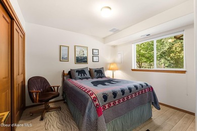 Incredible opportunity to own a well loved lake view home in - photo 39