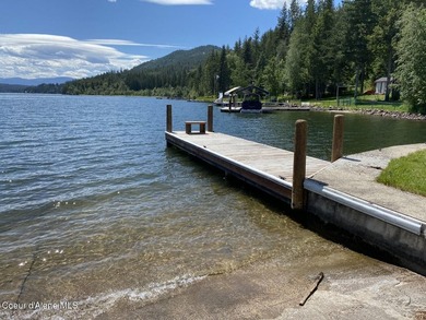 Incredible opportunity to own a well loved lake view home in - photo 48