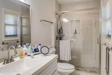 Welcome to 10 Dogwood Dr in Gulfport, MS--a beautifully updated - photo 10