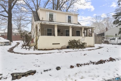 Lake Pocotopaug Home For Sale in East Hampton Connecticut