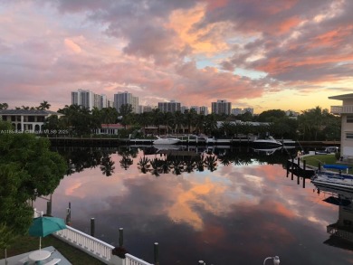 Come take a look at this cozy unit on Golden Isle Drive in