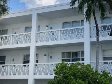 Come take a look at this cozy unit on Golden Isle Drive in