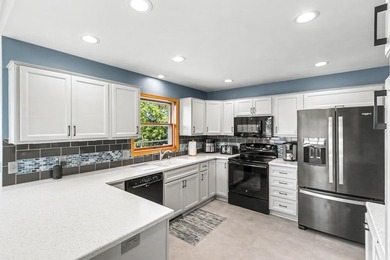 Here it is - the home you've been waiting for! This hard-to-find - photo 17