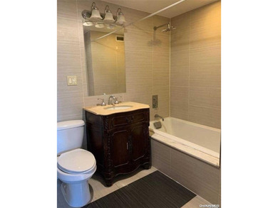 In the heart of downtown flushing, this condominium is in the - photo 4