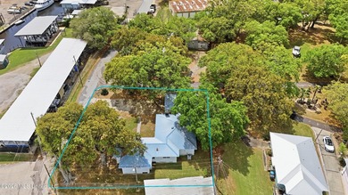 Great vacation home on Mary Walker Bayou.. Enjoy easy access to - photo 38