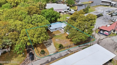 Great vacation home on Mary Walker Bayou.. Enjoy easy access to - photo 40