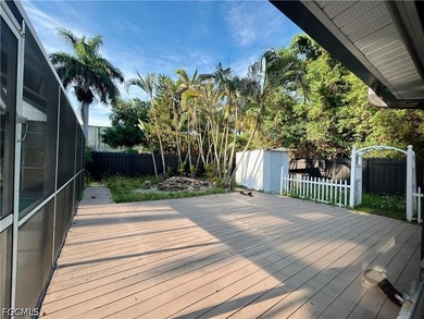This beautiful home features 2 bedrooms and 1.5 bathrooms. It - photo 42