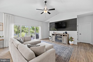 Welcome to your own private retreat, where quality craftsmanship - photo 22