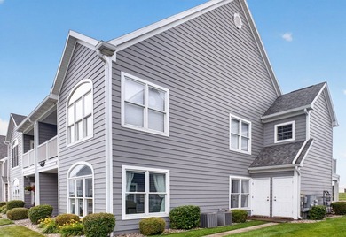 Lake Living at Its Best! Enjoy waterfront living in this - photo 8