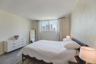 Spectacular 2 Bedroom plus Den and 2 bath for sale! Spacious Den