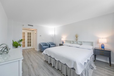 Spectacular 2 Bedroom plus Den and 2 bath for sale! Spacious Den