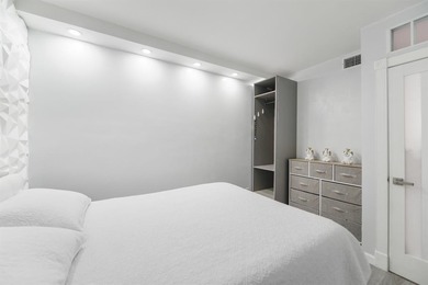 Spectacular 2 Bedroom plus Den and 2 bath for sale! Spacious Den