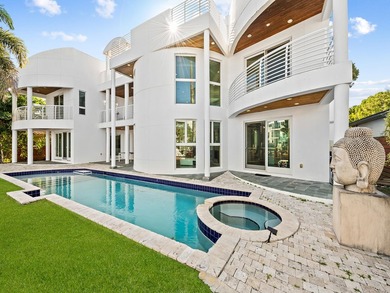 Stunning contemporary waterfront estate on the Karen Canal in - photo 3
