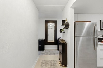 WELCOME to this beautiful maintained condo located in the heart - photo 8