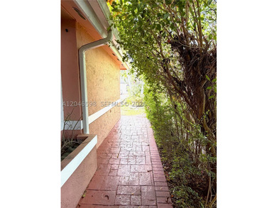 This stunning single family home boasts 3 spacious bedrooms, 2 - photo 3