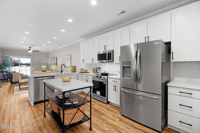 (private lake, pond, coastal) Townhome/Townhouse For Sale in Beaufort North Carolina