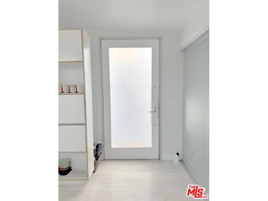 CORNER LOFT | SECOND FLOOR | STUNNING LIGHT l MARINA DEL REY - photo 3