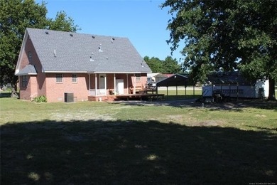 NEW PRICE!! Welcome to this bright and open 3-bedroom, 2.5-bath - photo 7
