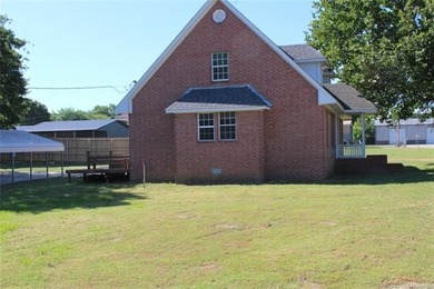 NEW PRICE!! Welcome to this bright and open 3-bedroom, 2.5-bath - photo 10